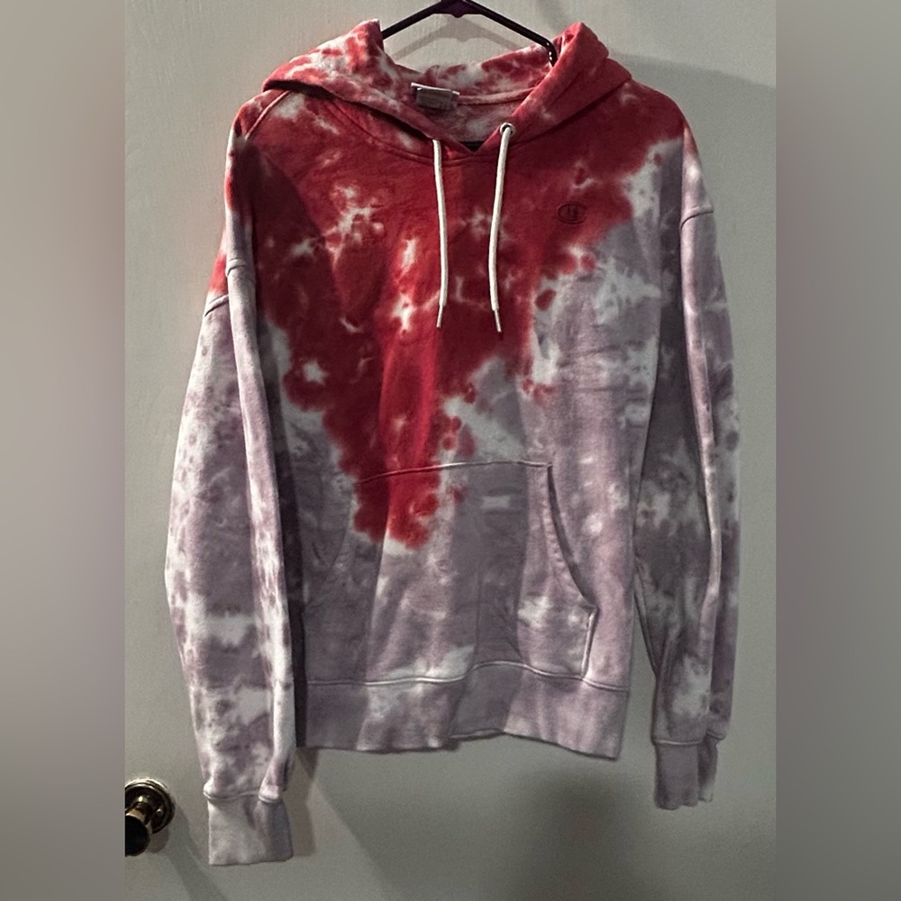 Champion Tie-Dye Pullover Hoodie in Pink, purple and White Size M